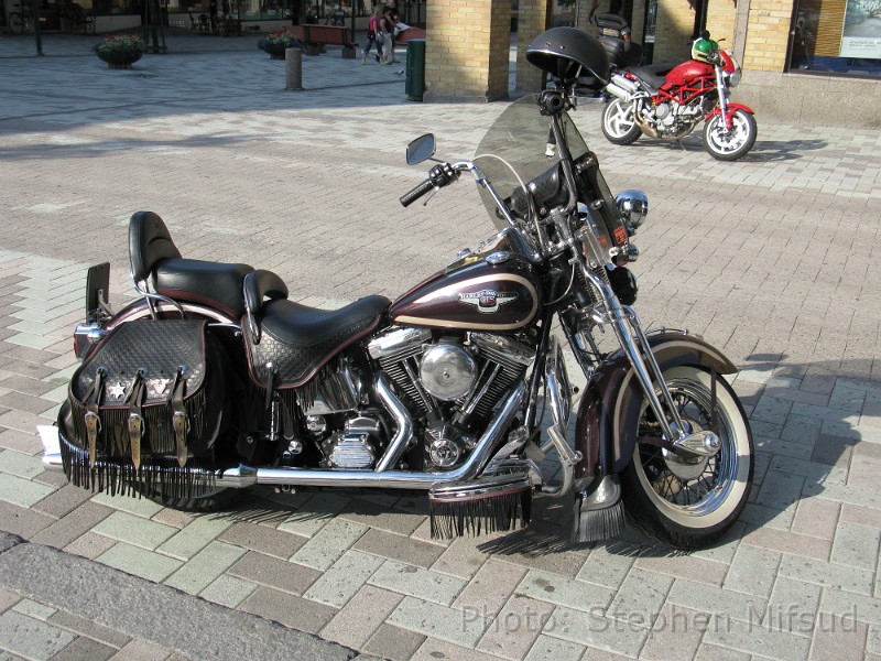 Bennas2010-6005.jpg - A Harley Davidson in Jakobstad